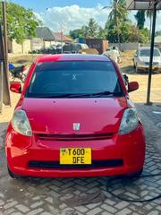 Toyota Passo 1.0 AWD 2005 Red for sale