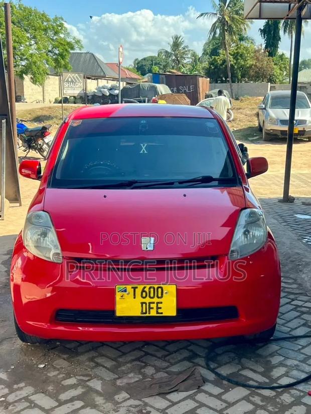 Toyota Passo 1.0 AWD 2005 Red