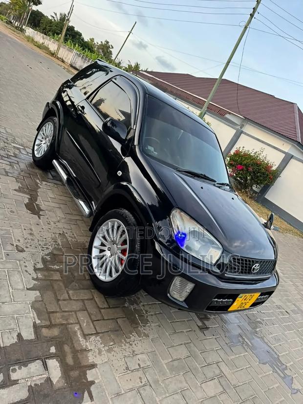 Toyota RAV4 1.8 2005 Black