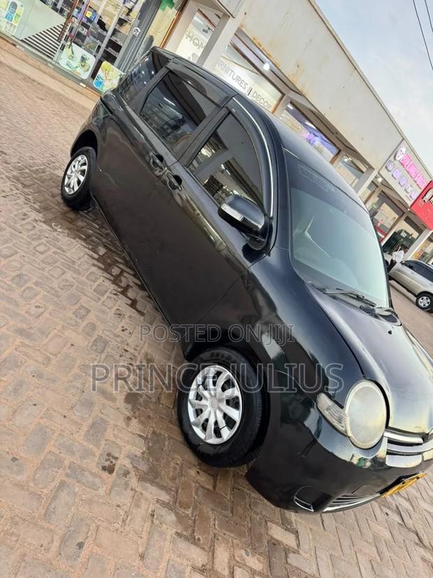 Toyota Sienta 1.5 AWD 2005 Black