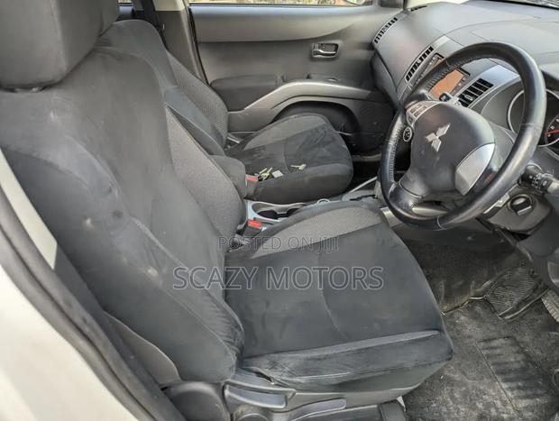Mitsubishi Outlander 2006 White