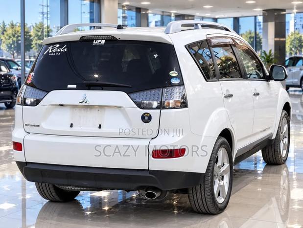 Mitsubishi Outlander 2006 White