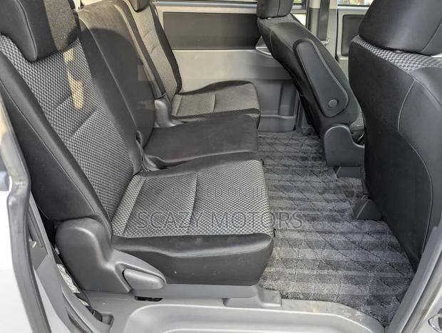 Toyota Noah 2007 Silver