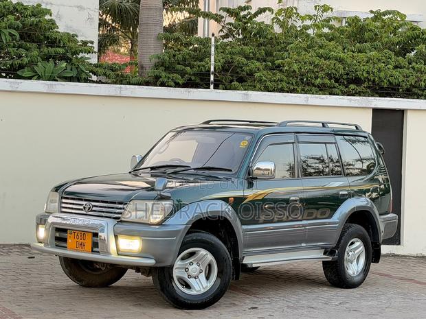 Toyota Land Cruiser Prado 2001 Green