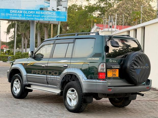 Toyota Land Cruiser Prado 2001 Green