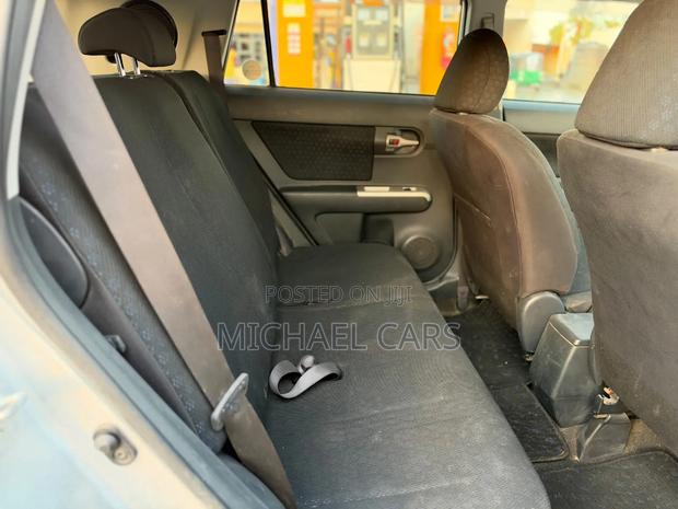 Toyota Vitz 2010 Blue