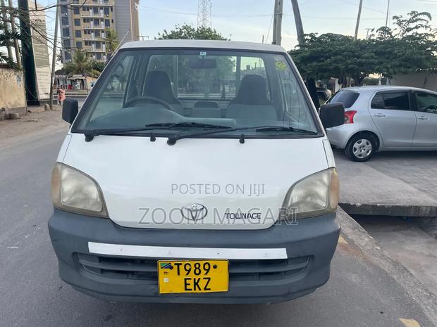 Toyota TownAce 2000 White
