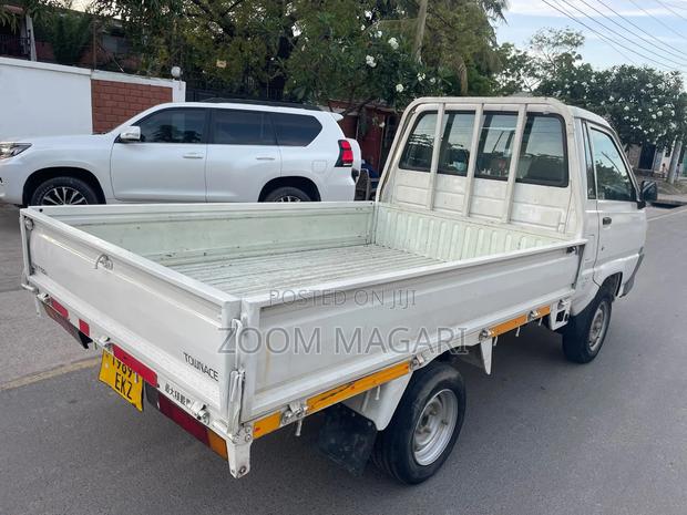 Toyota TownAce 2000 White