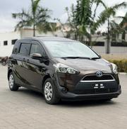 Toyota Sienta 1.5 Hybrid FWD 2016 Brown for sale