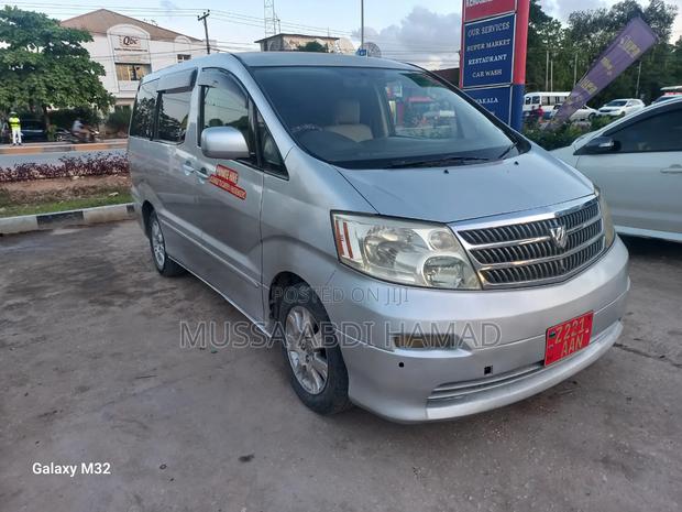 Toyota Alphard 2.4 Petrol AWD 2005 Silver