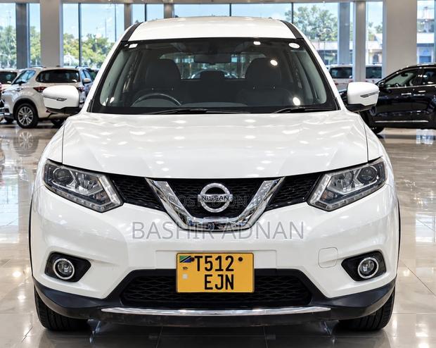 Nissan X-Trail 2.0 Petrol FWD 2014 White