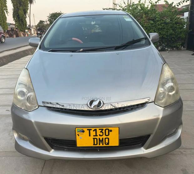 Toyota Wish 2006 Gray