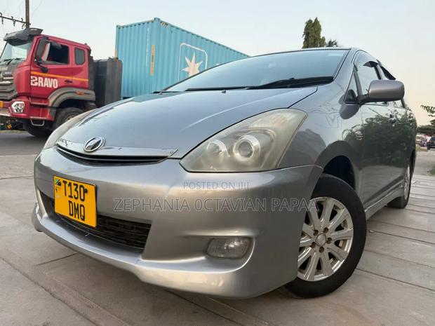 Toyota Wish 2006 Gray