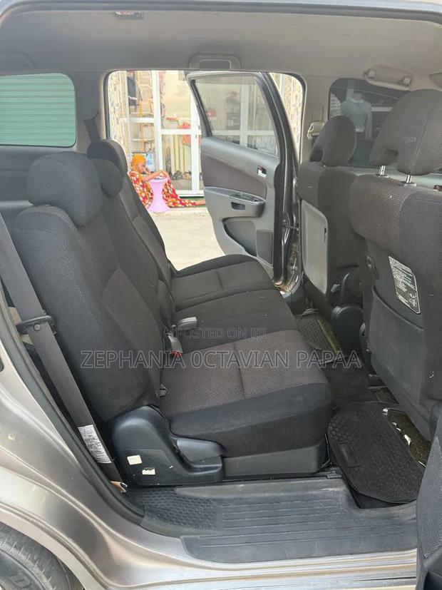 Toyota Wish 2006 Gray