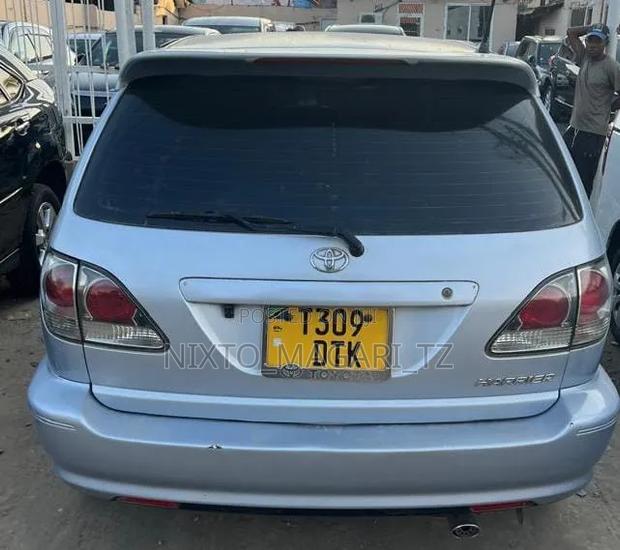 Toyota Harrier 2006 Silver
