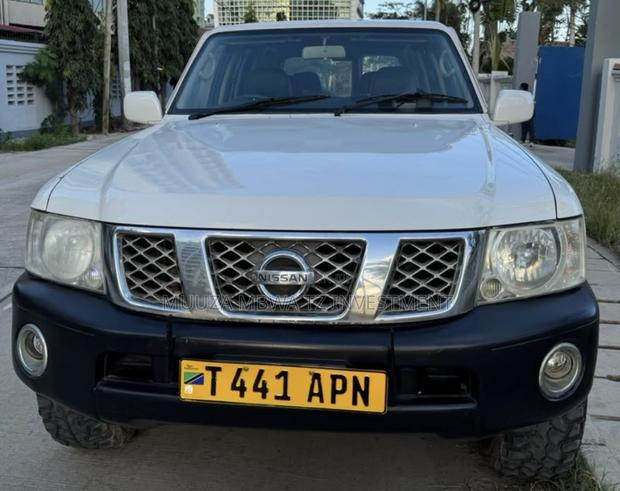 Nissan Patrol 3.0 TD GL 2006 White