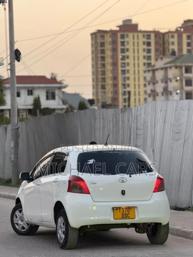 Toyota Vitz 2008 White