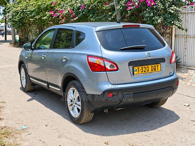 Nissan Dualis 2011 Silver