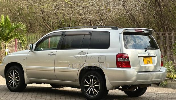 Toyota Kluger 2004 Silver