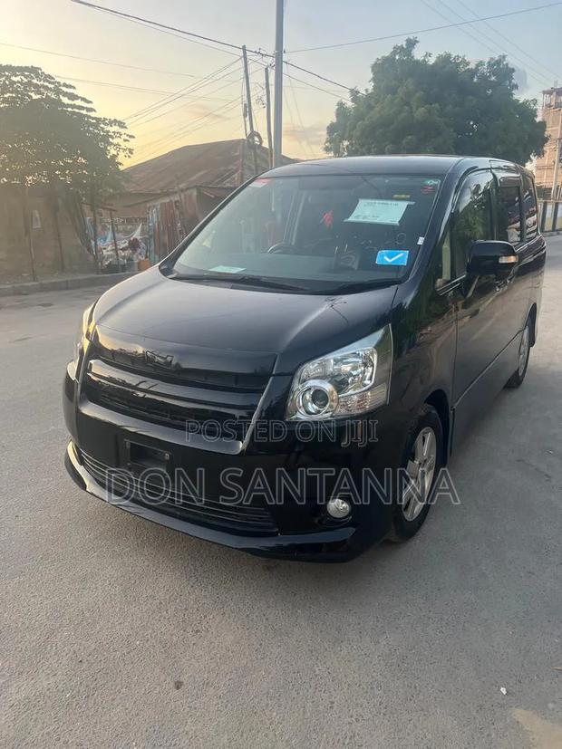 Toyota Noah 2008 Black