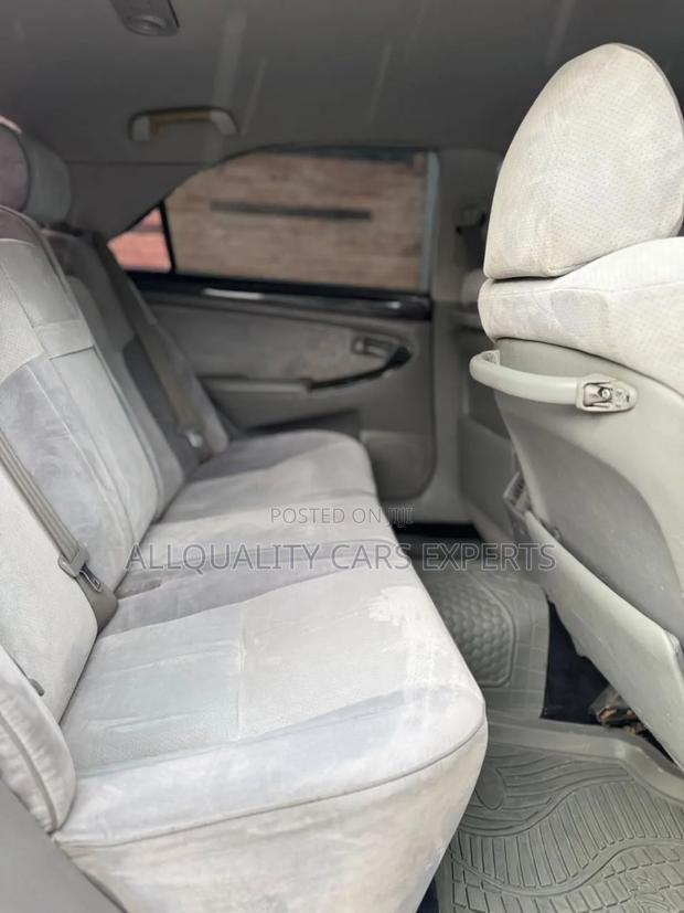 Toyota Crown 2004