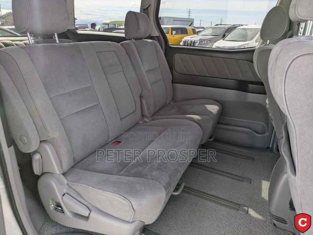 Toyota Alphard 2.4 Petrol AWD 2004 White