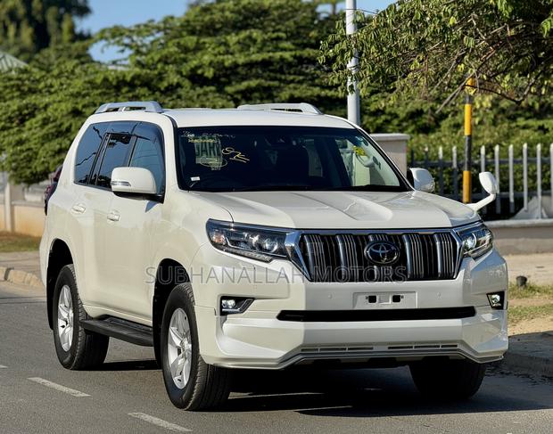 Toyota Land Cruiser Prado 2.8 2021 White
