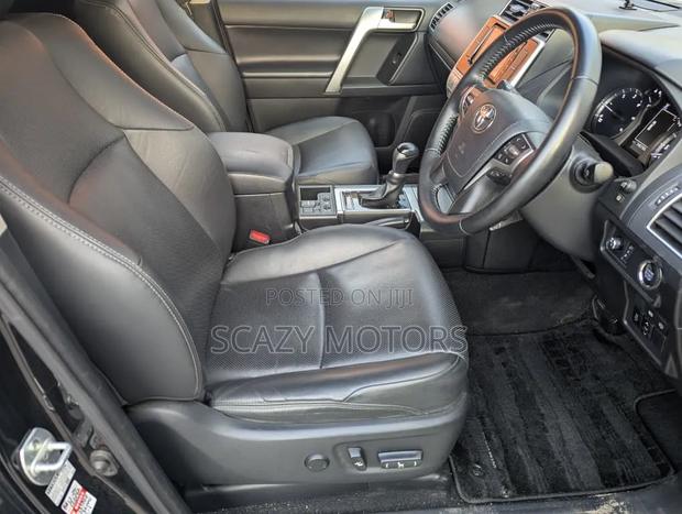 Toyota Land Cruiser Prado 2019 Black