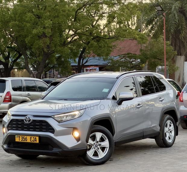 Toyota RAV4 2019 Gray