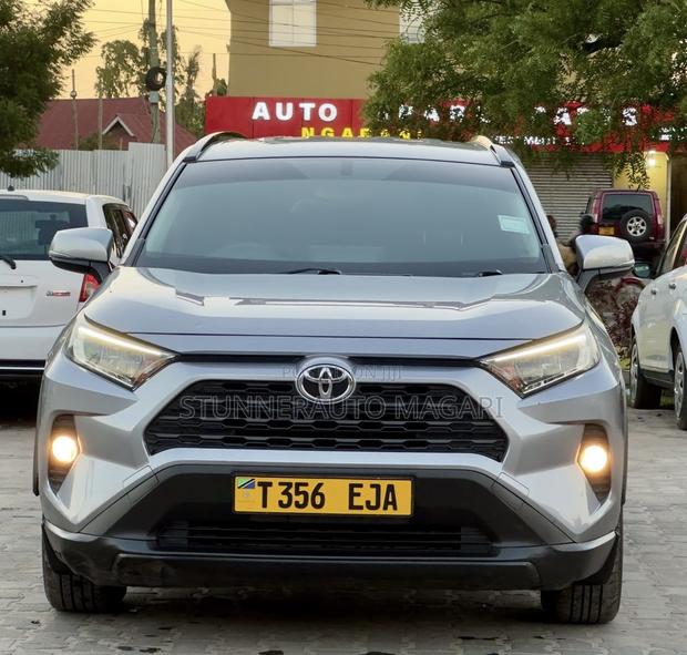 Toyota RAV4 2019 Gray