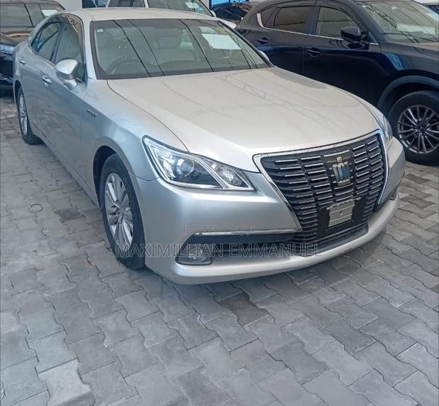 Toyota Crown 2013 Silver