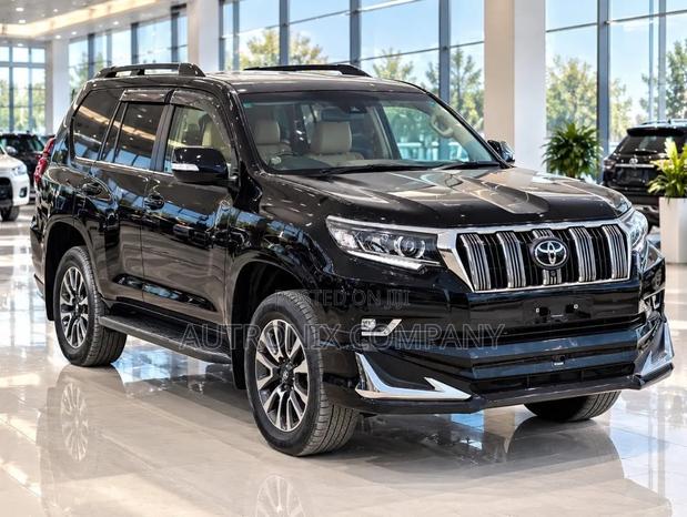 Toyota Land Cruiser Prado 2.8 2023 Matt Black