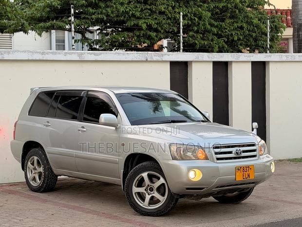 Toyota Kluger 2005 Gold