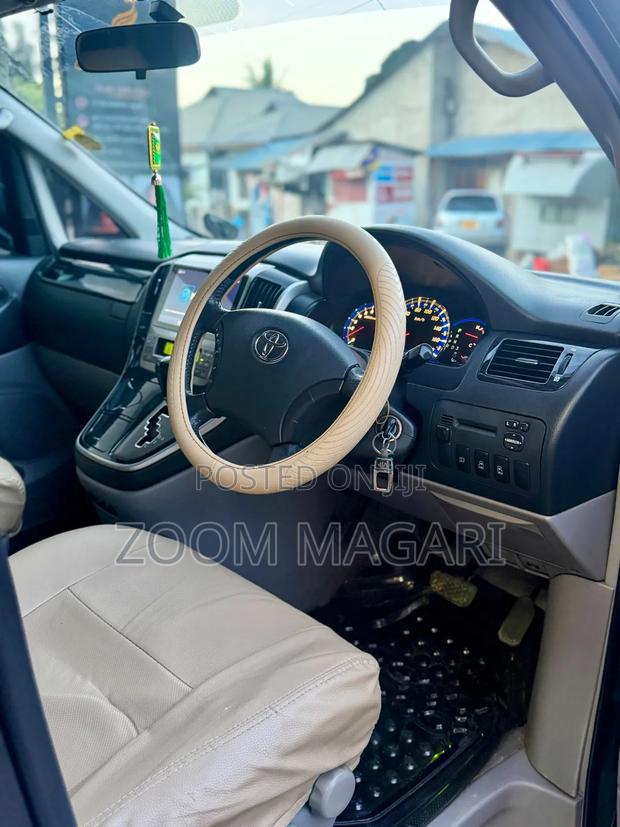 Toyota Alphard 2004 Black