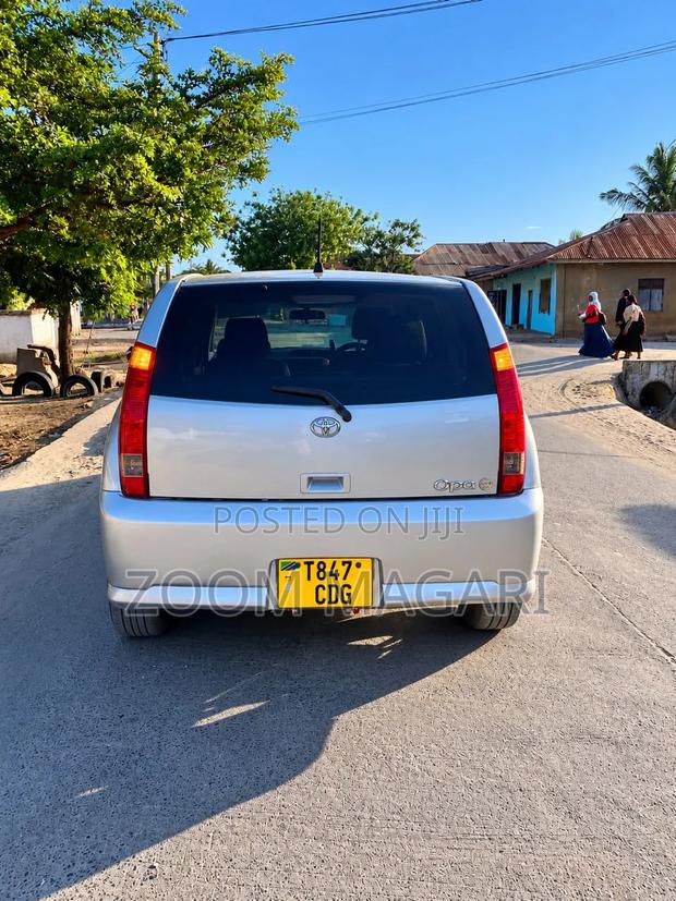 Toyota Opa 2002 Silver