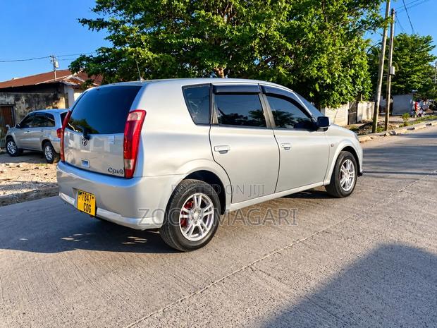 Toyota Opa 2002 Silver