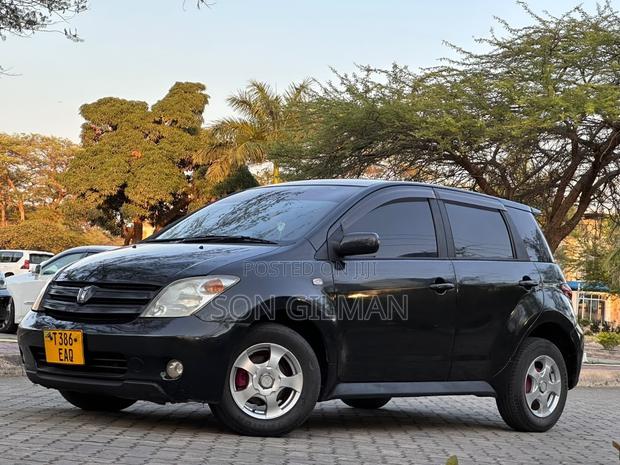 Toyota IST 2003 Black