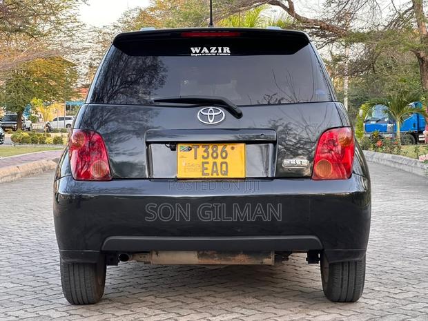 Toyota IST 2003 Black
