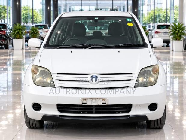 Toyota IST 2003 Off white