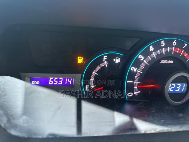 Toyota Noah 2.0 143hp AWD (7 Seater) 2009 Silver