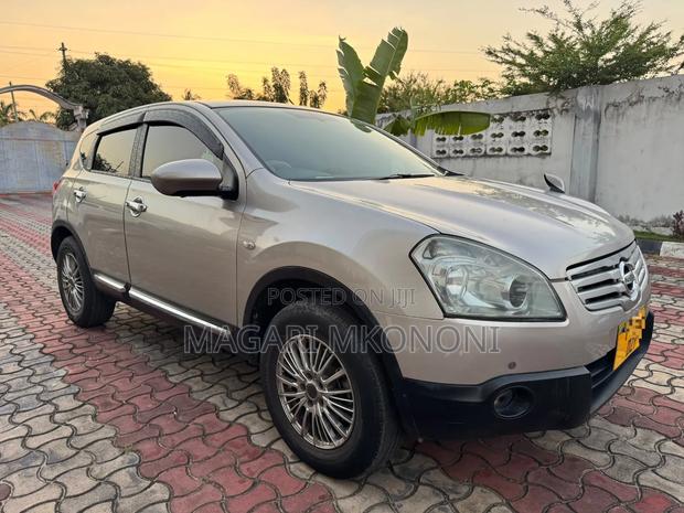 Nissan Dualis 2009 Brown