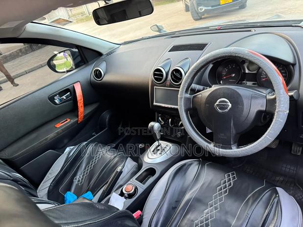 Nissan Dualis 2009 Brown