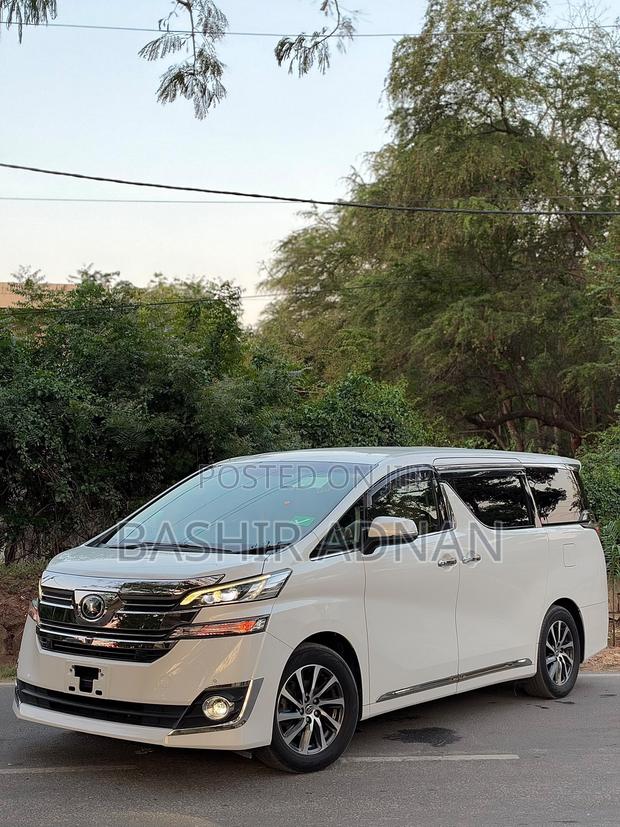 Toyota Vellfire 2.5 Z 2017 White