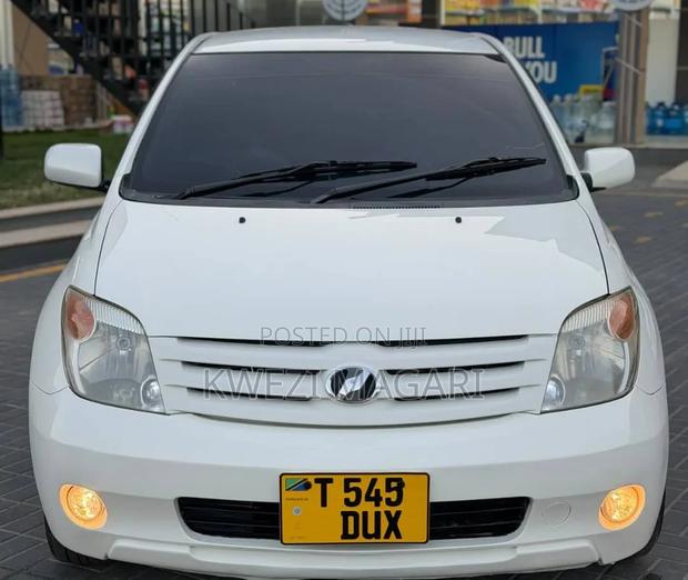 Toyota IST 2005 White