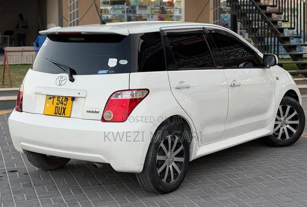 Toyota IST 2005 White
