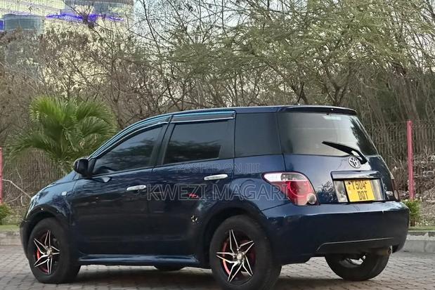 Toyota IST 2004 Blue
