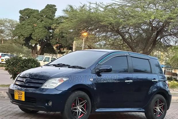 Toyota IST 2004 Blue