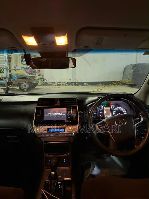 Toyota Land Cruiser Prado 2019 Black