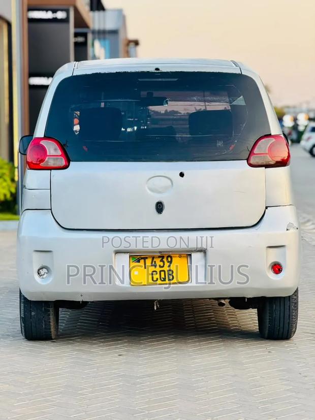 Toyota Porte 1.3 FWD 2004 Silver