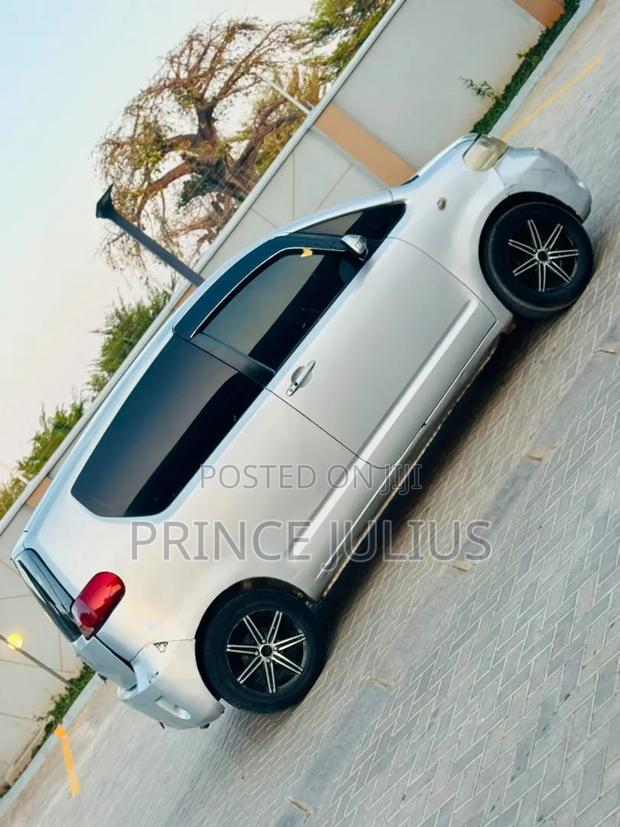 Toyota Porte 1.3 FWD 2004 Silver